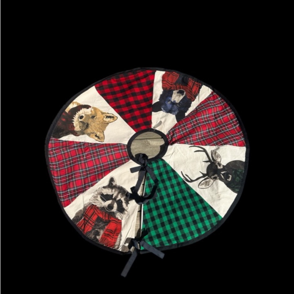 C.R. Gibson Rustic Holiday Woodland Animal Plaid Christmas Tree Skirt, 48' NEW